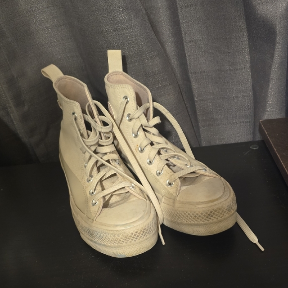 Shoes - GUC Converse Sneakers